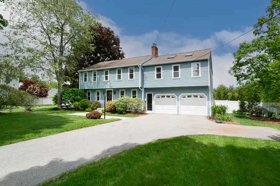130 Pleasant St, Northborough, MA 01532 - #2