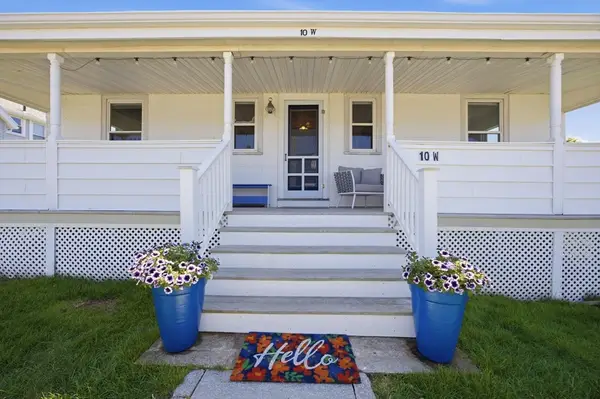 10 W Street, Hull, MA 02045