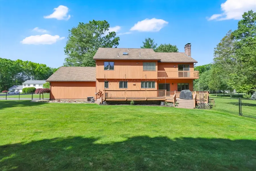 38 Evergreen Dr, East Longmeadow, MA 01028 - #2