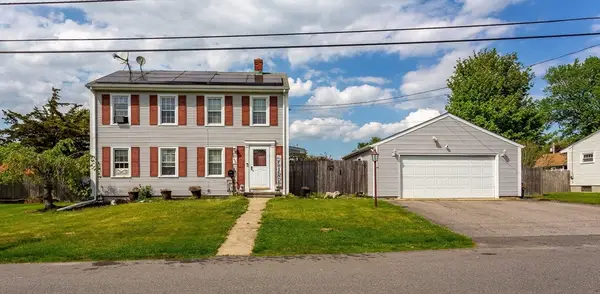 224 Denham Ave, Somerset, MA 02726