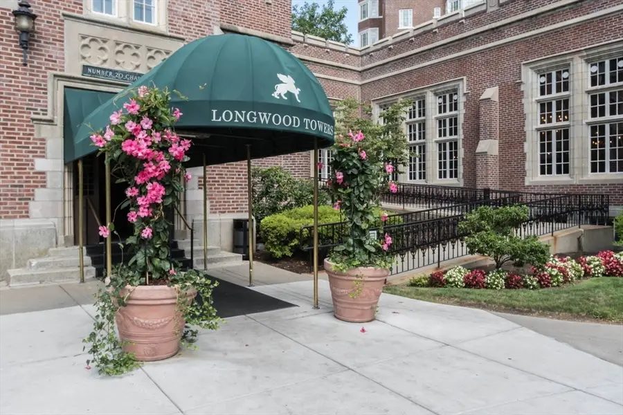 20 Chapel St #B406, Brookline, MA 02446 - #2