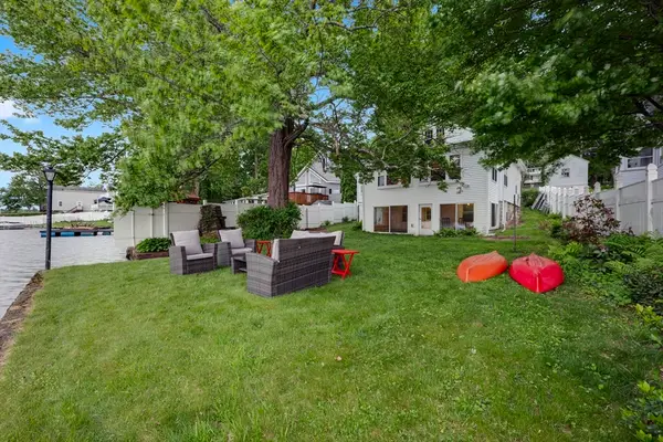 5 1/2 W Sutton Rd, Sutton, MA 01590