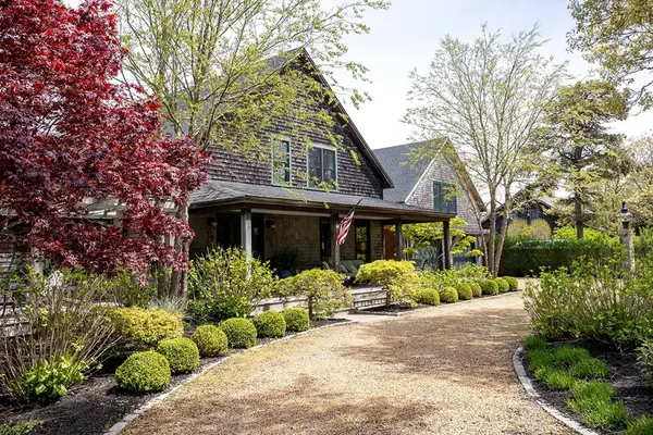 27 Knoll Drive, Edgartown, MA 02539