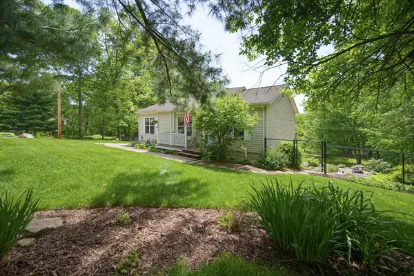 10 Southwick Rd, Sutton, MA 01590