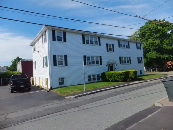 1225 Sea St, Quincy, MA 02169