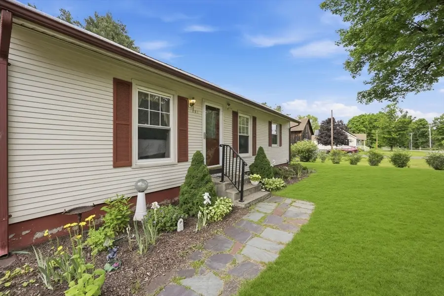 201 Batchelor St, Granby, MA 01033 - #2
