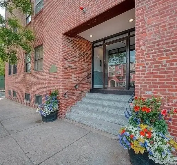 3 Essex Street #10, Boston, MA 02129 - #1