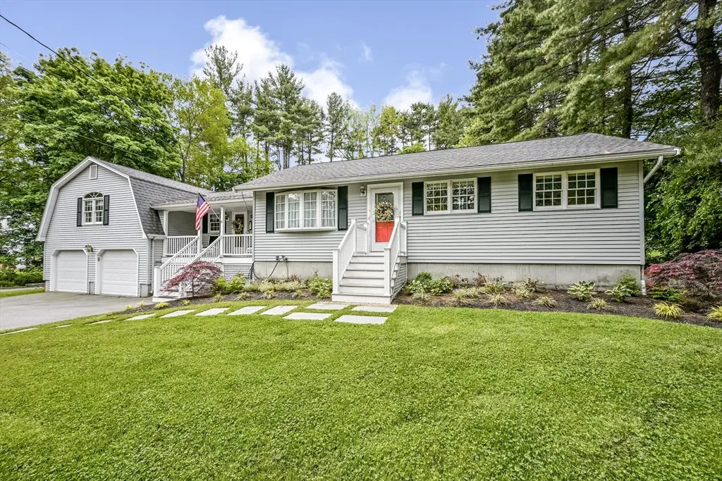 11 Holbrook St, Norfolk, MA 02056 - #1