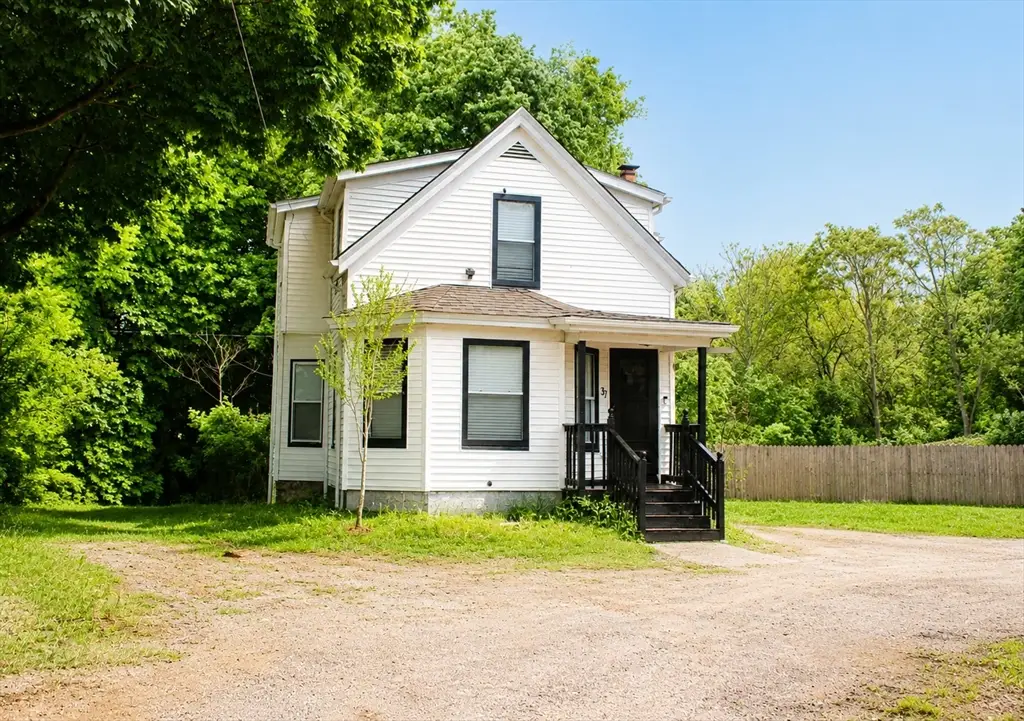 37 Hunt St, Brockton, MA 02302 - #1
