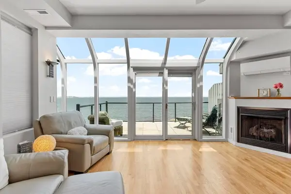 40 Oceanside #40, Hull, MA 02045