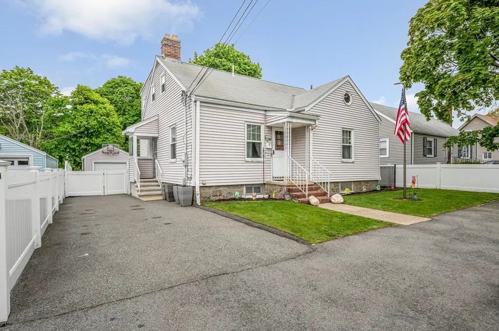 11 Otis St, Lynn, MA 01904 - #1