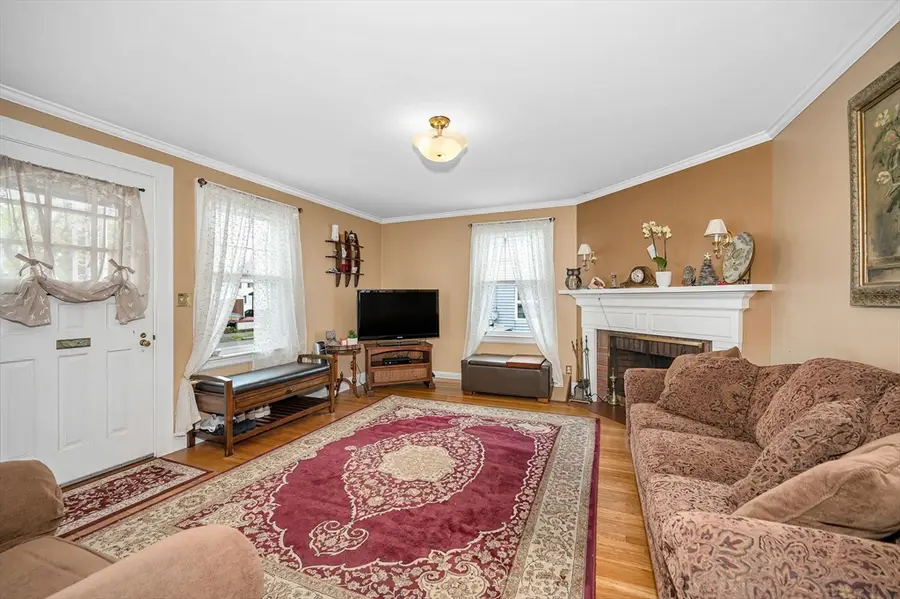 11 Otis St, Lynn, MA 01904 - #3