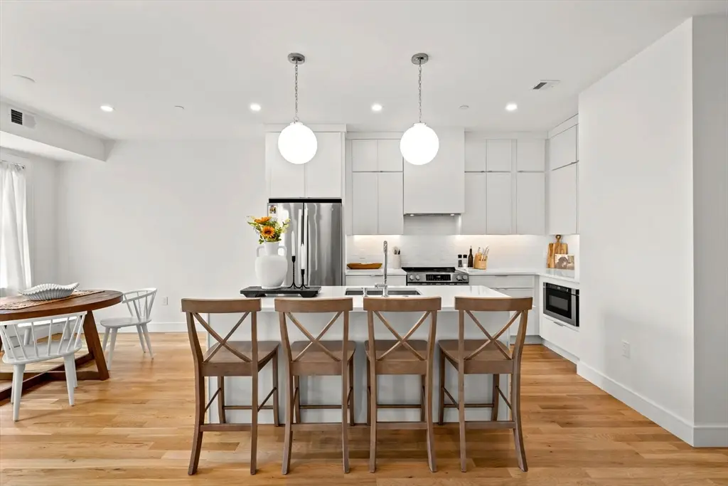 298 Maverick St #3, Boston, MA 02128 - #1