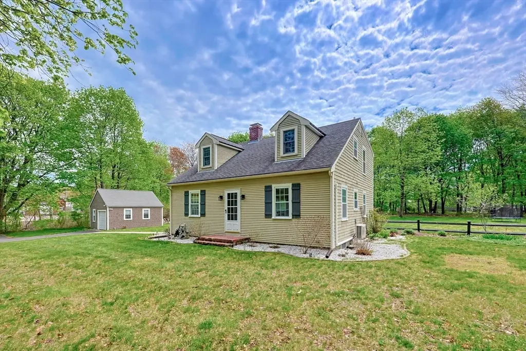 424 Dedham St, Wrentham, MA 02093 - #1