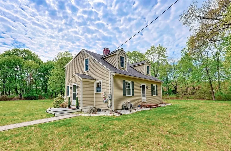424 Dedham St, Wrentham, MA 02093 - #3