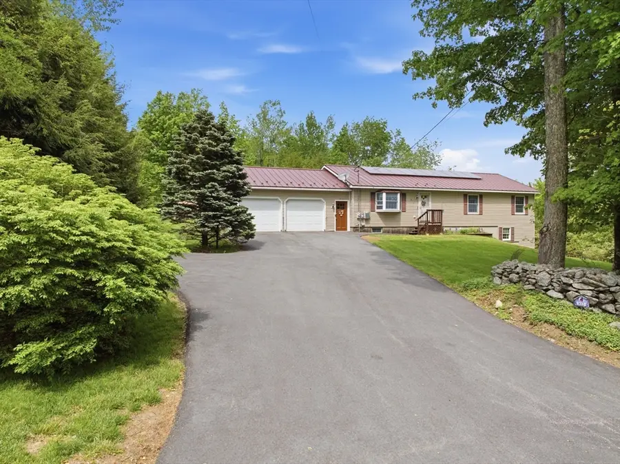 812 Wauwinet Rd, Barre, MA 01005 - #3