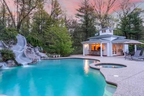 5 Hamlins Crossing, Dover, MA 02030