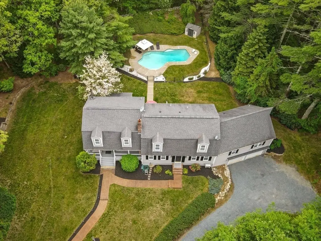 46 King St, Norfolk, MA 02056 - #1