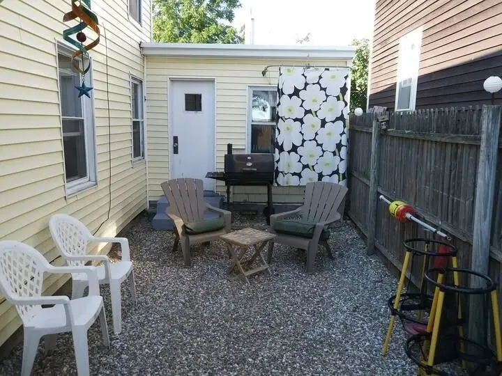 4 Lewis Ct, Gloucester, MA 01930 - #3