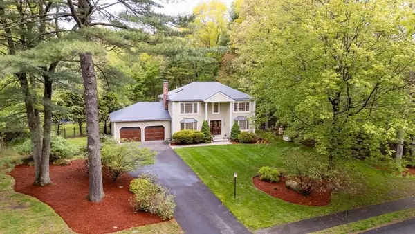 4 Pheasant Hill Rd, Hopkinton, MA 01748