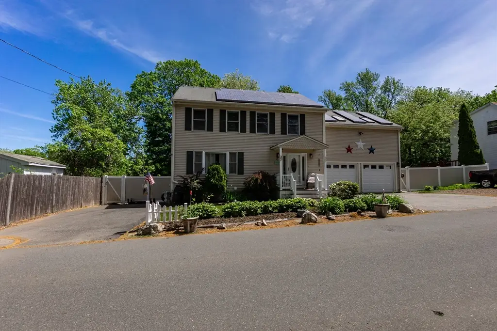 63 Bow St, Saugus, MA 01906 - #1
