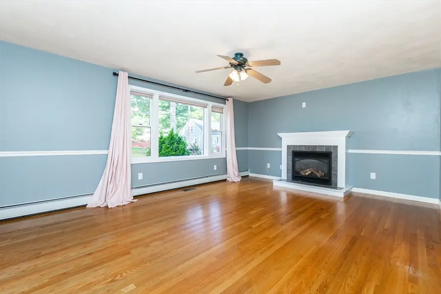 63 Bow St, Saugus, MA 01906 - #3