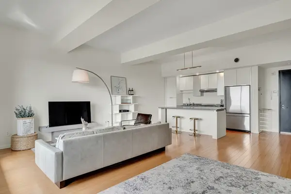 141 Dorchester Ave #906, Boston, MA 02127
