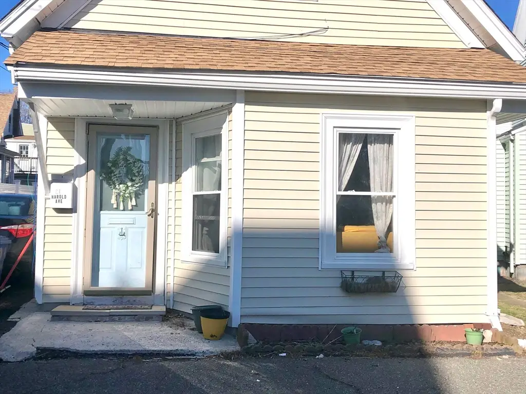 21 Harold Ave, Gloucester, MA 01930 - #1