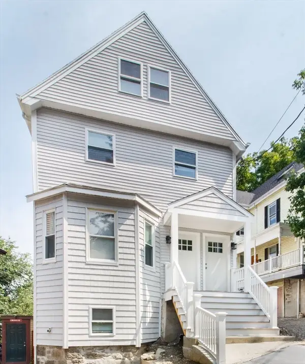 30-32 Oakland St, Newton, MA 02458