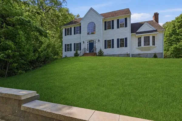 61 Indian Head Road, Framingham, MA 01701