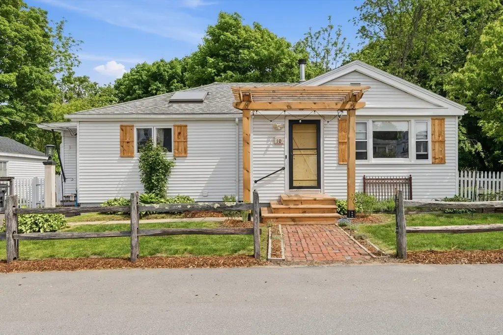 10 S Webster St, Haverhill, MA 01835 - #1