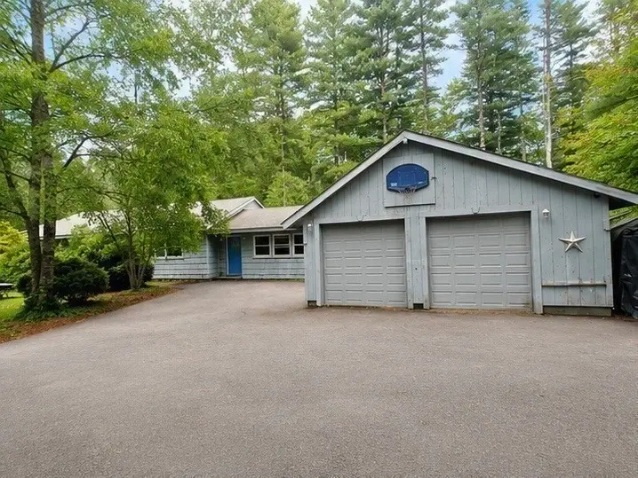 77 Center St, Carver, MA 02330 - #3