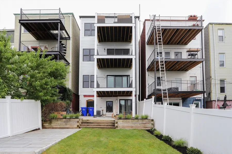 275 Webster, Boston, MA 02128 - #3