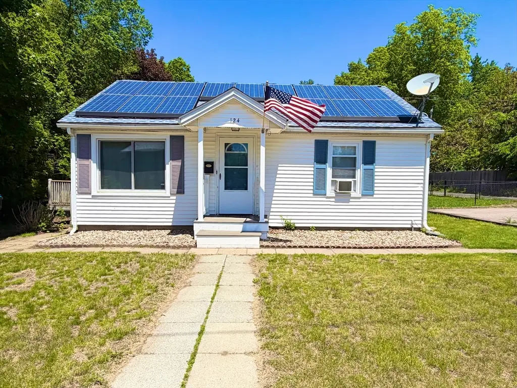 124 Central Ave, Ayer, MA 01432 - #1