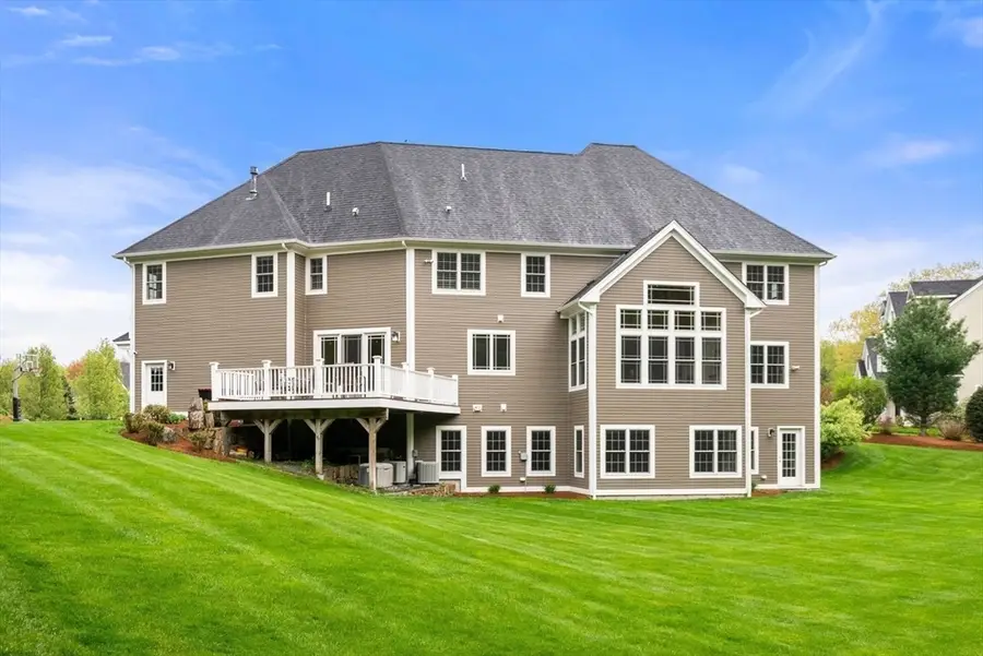 7 Metcalf Ln, Southborough, MA 01772 - #3