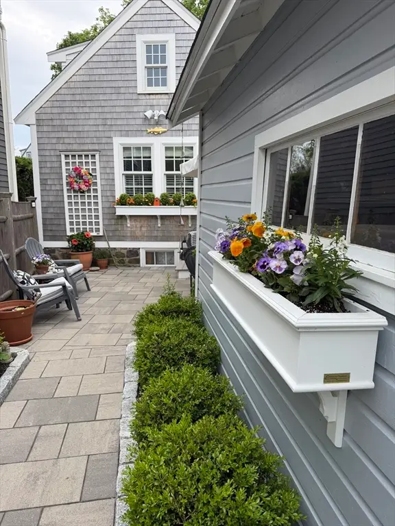 31 Franklin St, Marblehead, MA 01945 - #2