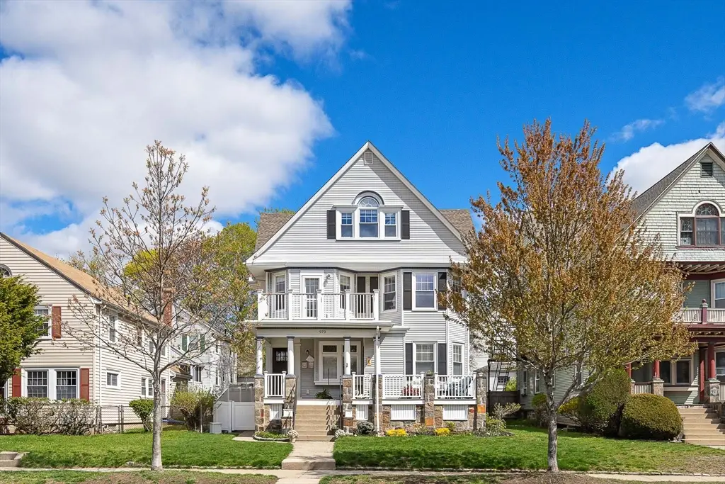979 South St #2, Boston, MA 02131 - #1