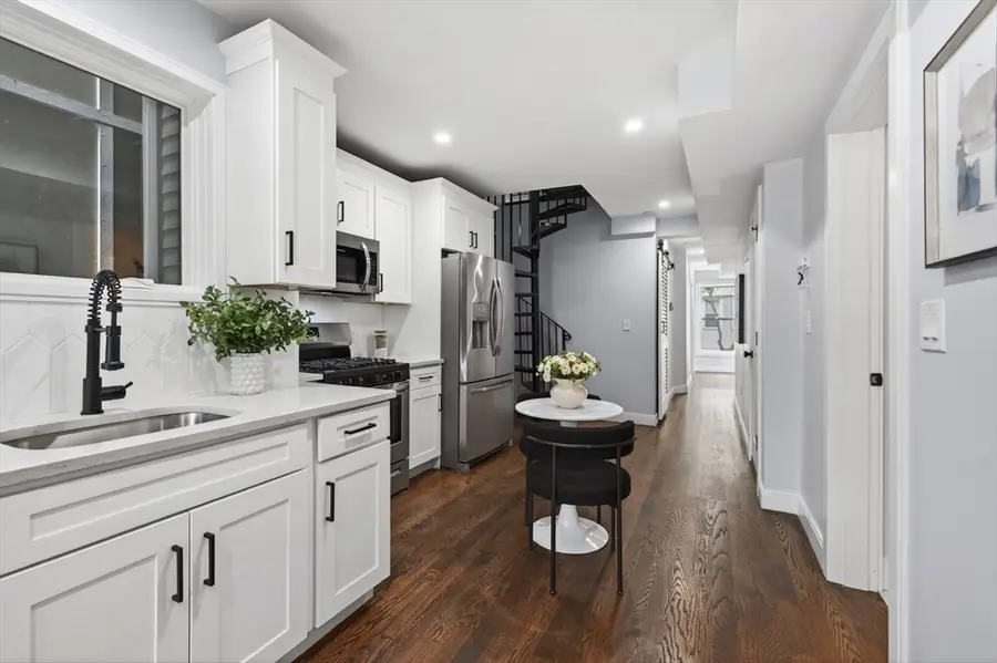 221 Paris St #1, Boston, MA 02128 - #3