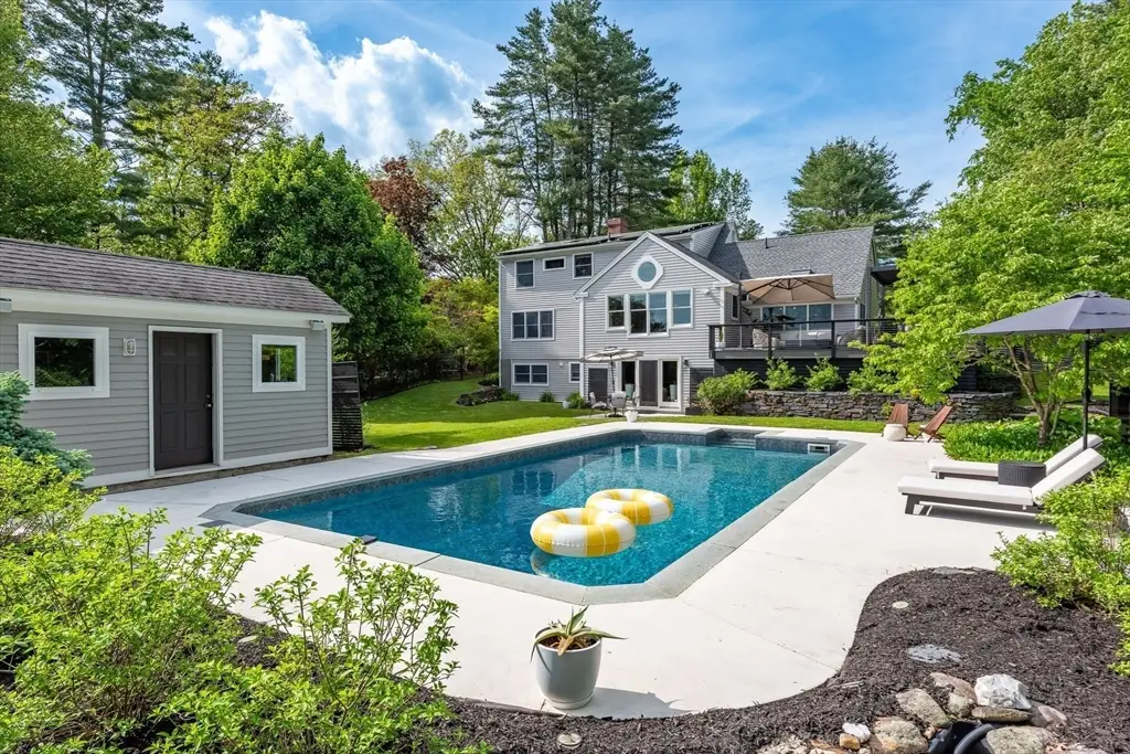 585 Station Rd, Amherst, MA 01002 - #1