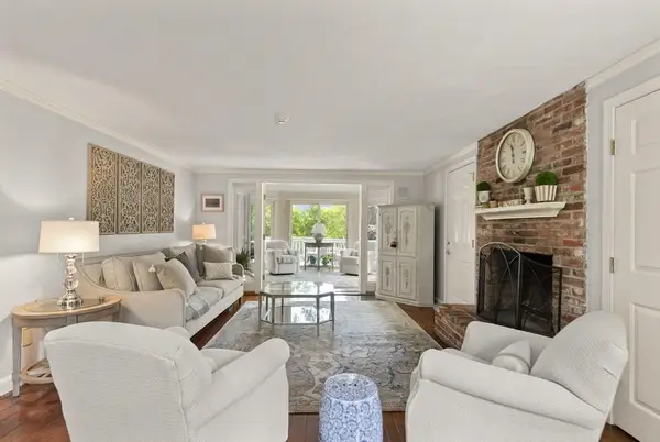 9 Perkins Lane, Lynnfield, MA 01940