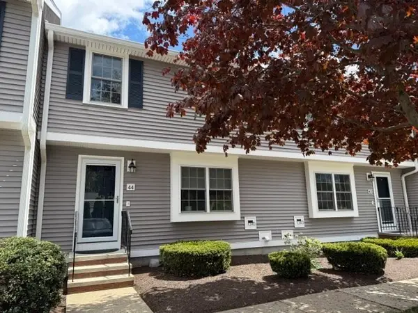 5 Meadowhill Ct #44, Easton, MA 02375