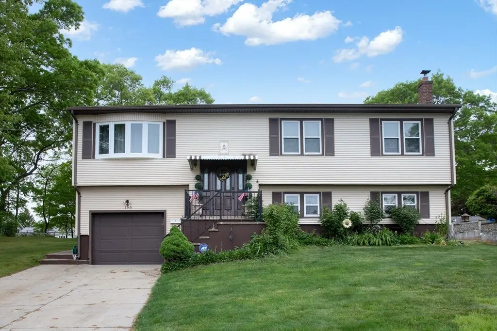 166 Stonehaven Rd, Fall River, MA 02723 - #1