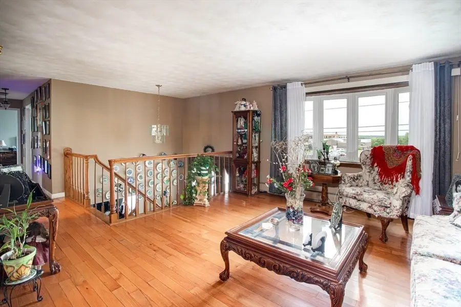 166 Stonehaven Rd, Fall River, MA 02723 - #3