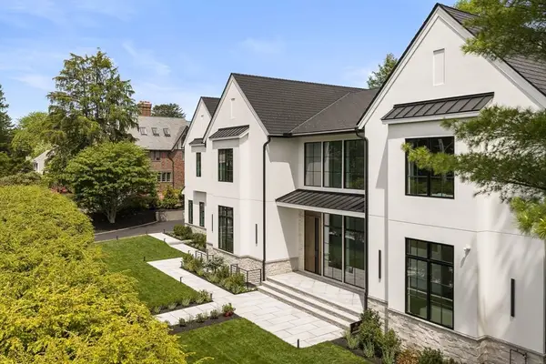 19 Bonnybrook Road, Newton, MA 02468