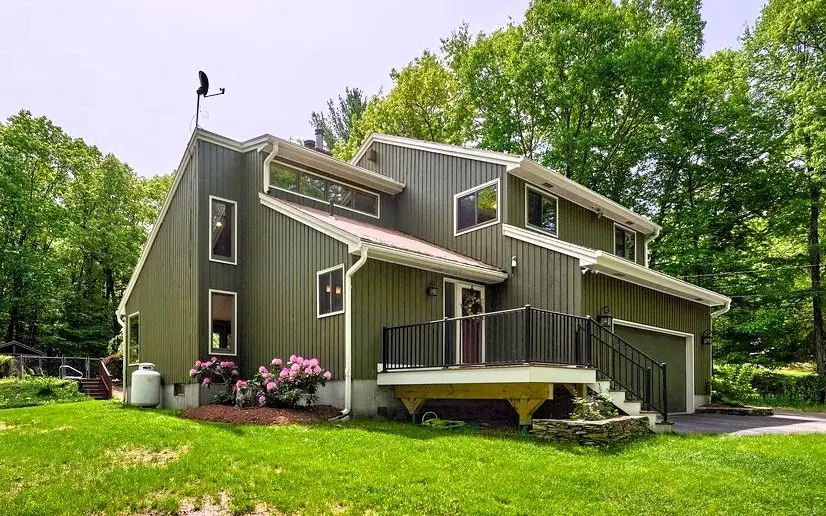 174 Cedar St, Sturbridge, MA 01566 - #1