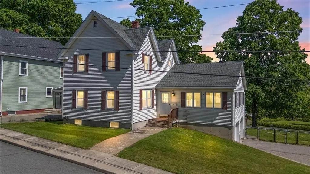3 Glenwood St, Amesbury, MA 01913 - #1