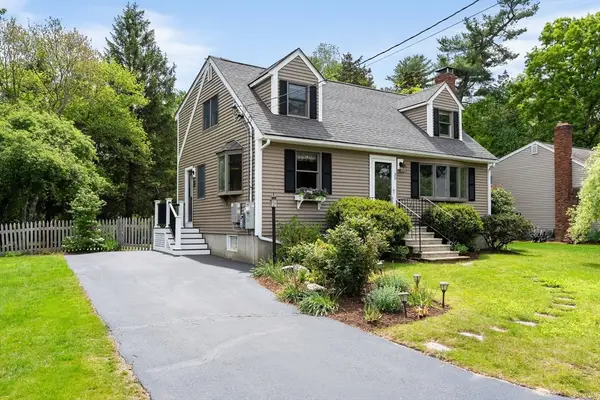 35 Spallus Rd, Stoughton, MA 02072