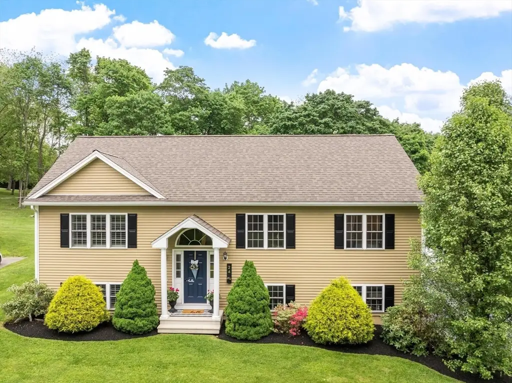 24 High St, North Brookfield, MA 01535 - #1