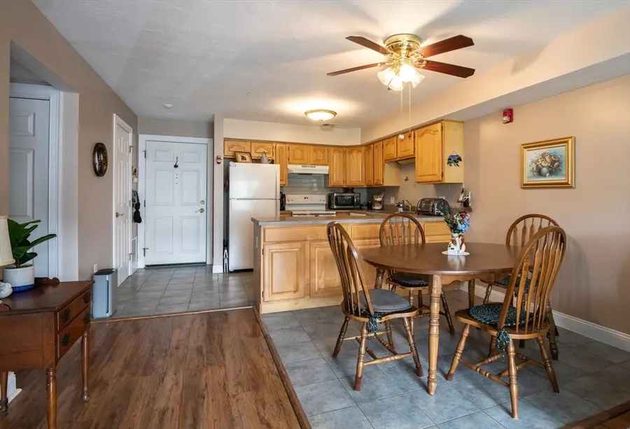 24 Greenleaves #416, Amherst, MA 01002 - #3