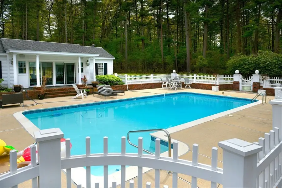 28 Pineswamp Rd, Ipswich, MA 01938 - #3